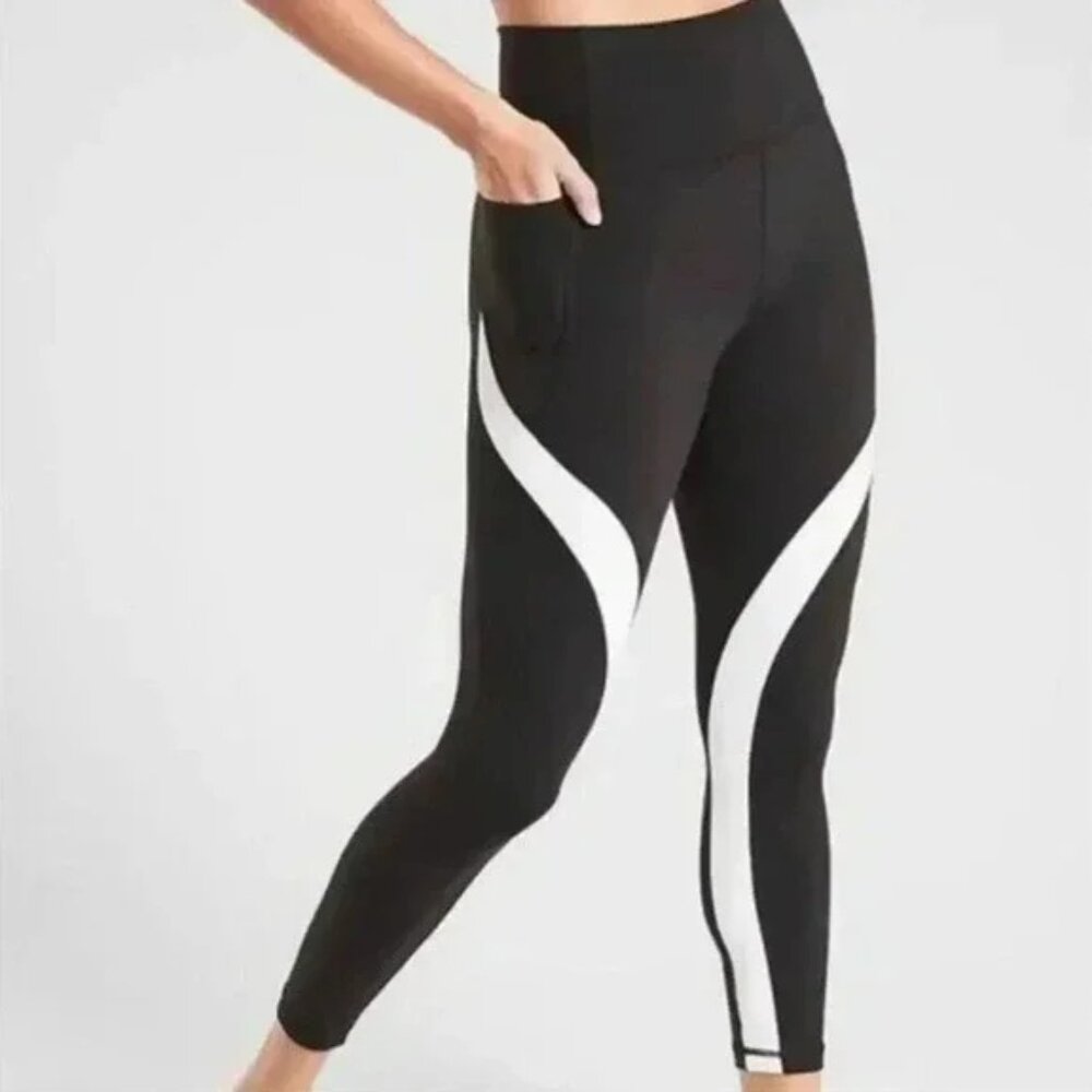 Athleta Salutation Stash Pocket 7/8 Tight